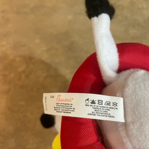 Chick Fil A Cow Plush - Picture 4 of 5